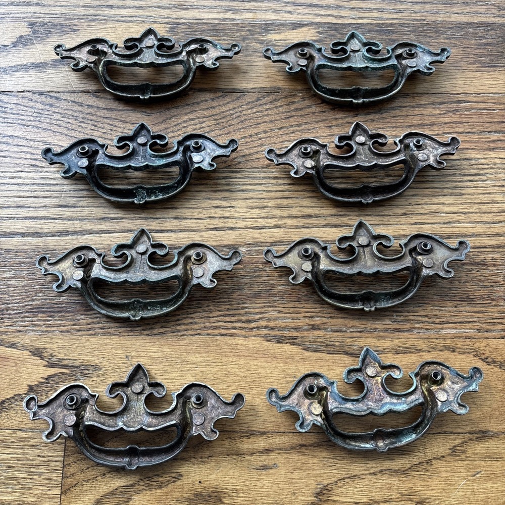 Vtg Keeler Brass Company Fleur De Lis Brass Patina Drawer Pull Handles Lot Of 8 - Picture 8 of 15